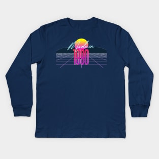 Made In 1990 ∆∆∆ VHS Retro Outrun Birthday Design Kids Long Sleeve T-Shirt